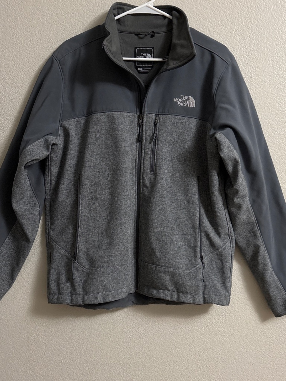 The North Face men’s two-tone soft-shell jacket